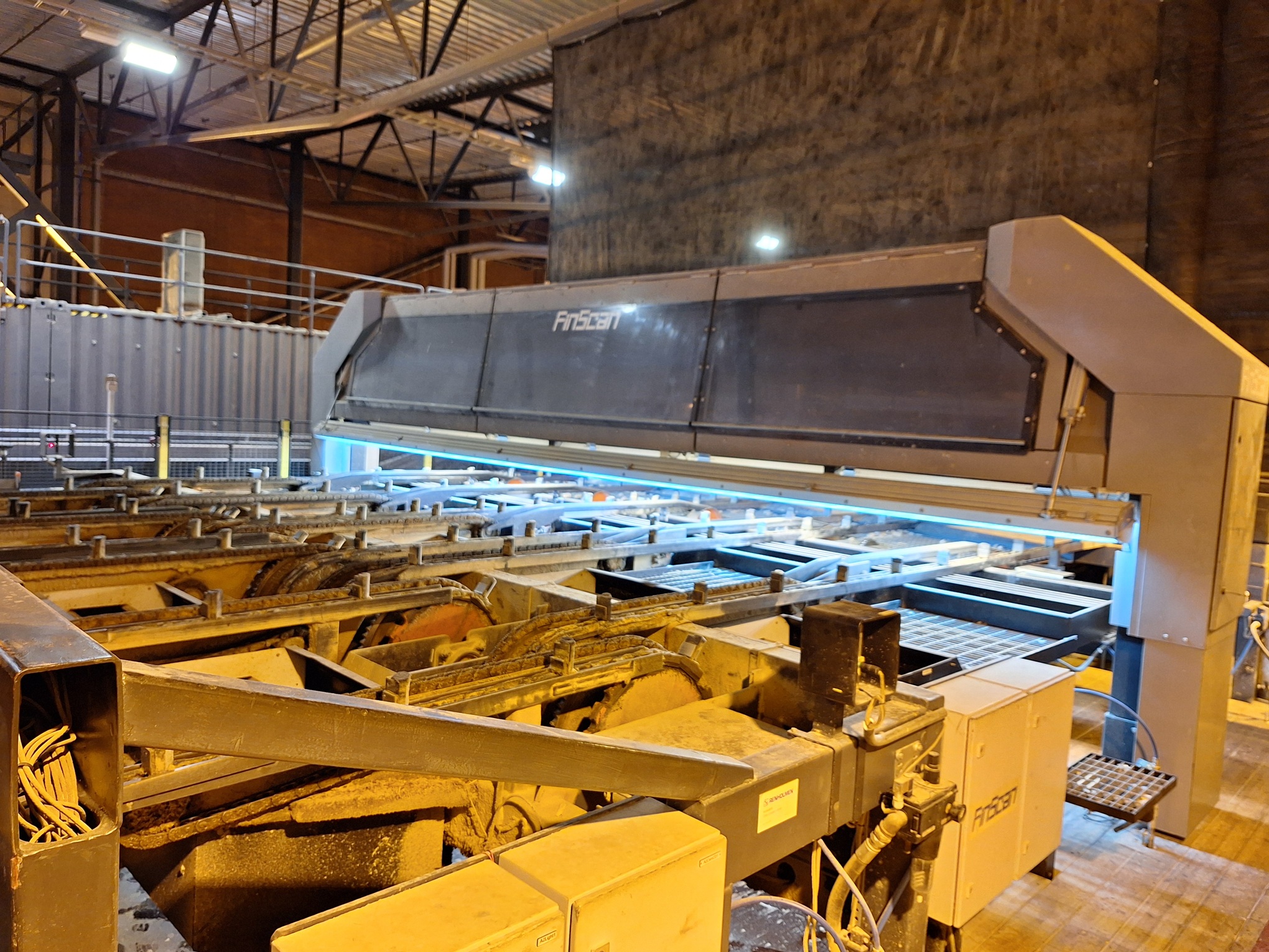 FINSCAN NOVA 2014, No need to turn pieces and without infrared lights.