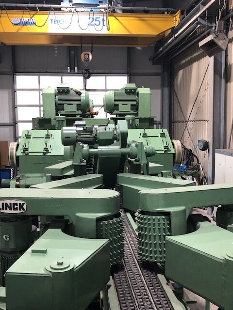 Linck saw CSMK 285 A1 – B1, Year 2000, max log 500 mm diameter, speed 150 m/min.