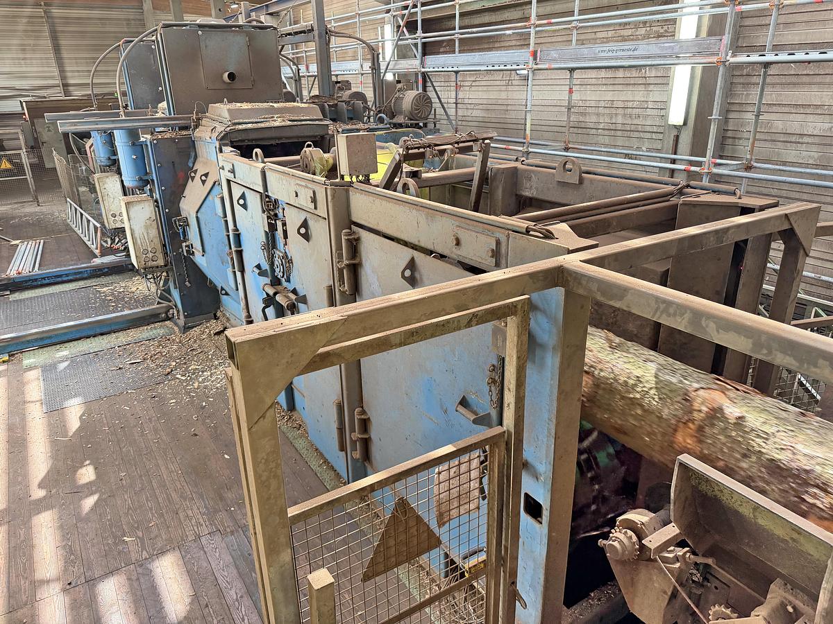 VK-5000-2R 2006, High speed debarking machine. Air rotors, Type 5068, Diameter 80-680 mm, 6 knives, Infeeding conveyor with 10 rollers and automatic centering VK-72